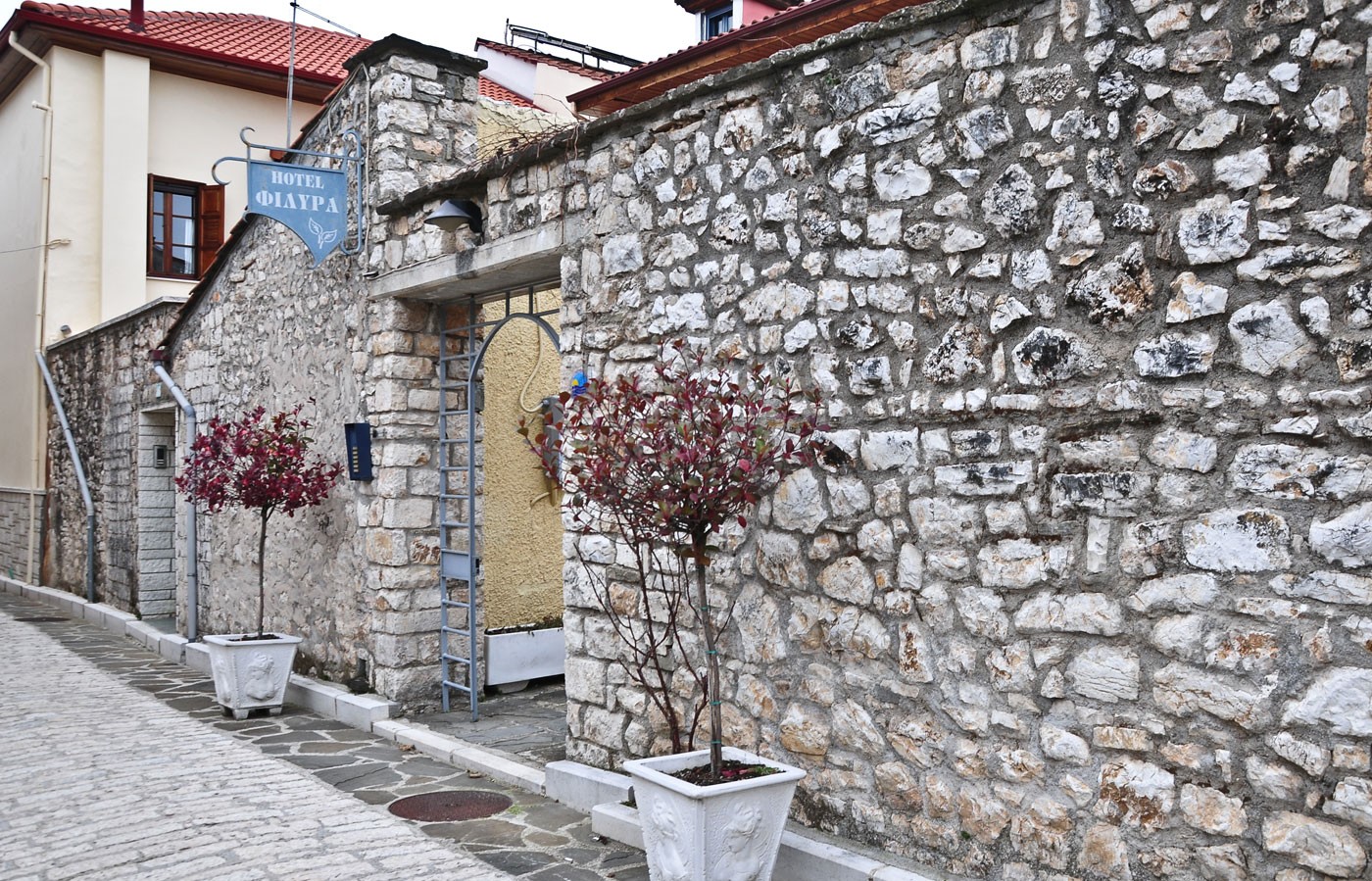Φιλύρα 2 · Τρίκλινο — εσωτερικός / εξωτερικός χώρος, φωτογραφία 5